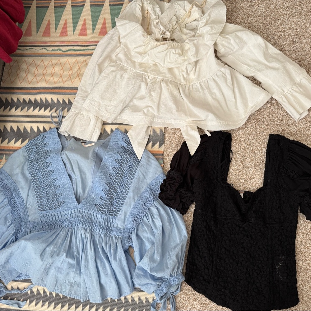 Free People lot of 3 shirts!! Size XS